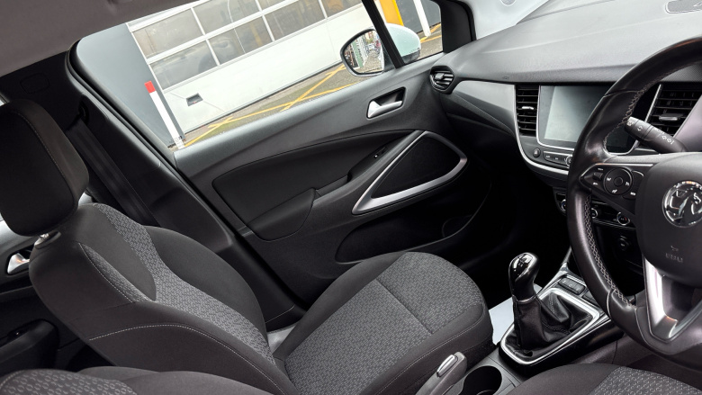 Vauxhall Crossland X 1.2 SE Nav 5dr Petrol Hatchback